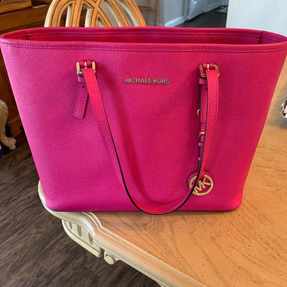 Michael Kors Handbags - Michael Kors Tote Bag